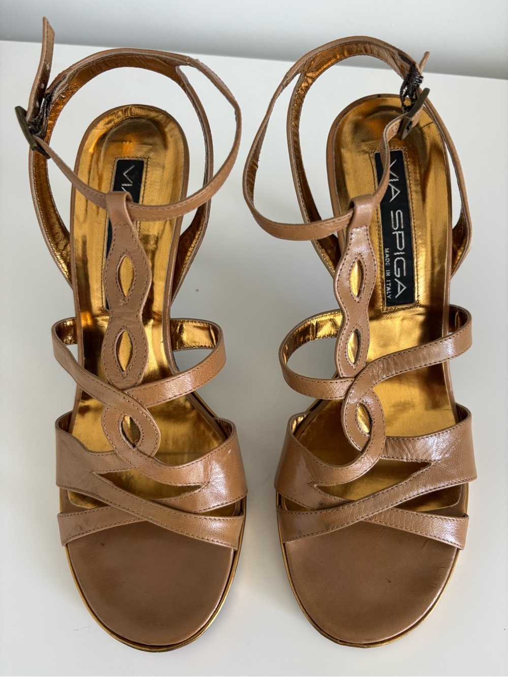 Via Spiga Tan Leather Strappy Heeled Sandals with Gold Footbed